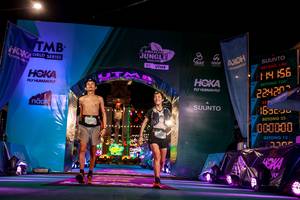 BIB: 1931, 140, 114156, 100, 22420, 000000, 2300
                            <button type="button" onclick="openModal(24867083)" class="btn btn-primary btn-sm float-right btn-popup" data-toggle="modal" data-target=".modal-high-quality">
                        <i class="fas fa-shopping-cart"></i> Add to Cart
                    </button>
                                            <button type="button" onclick="isThisMe(24867083, true)" class="btn btn-success btn-sm float-right btn-popup btn-isme hidden" data-toggle="tooltip" data-placement="bottom" title="นี่คือรูปของคุณใช่ไหม คลิกที่นี่เพื่อเอาเข้าอัลบั้ม">
                        <i class="fas fa-plus"></i> Add to album
                    </button>
                    <button type="button" onclick="isThisMe(24867083, false)" class="btn btn-warning btn-sm float-right btn-popup btn-isnotme hidden">
                        <i class="fas fa-ban"></i> Remove from album
                    </button>